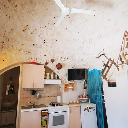 Trullo Serena Con Uso Piscina أوستوني